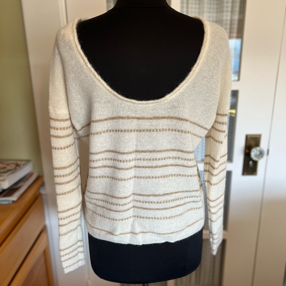 Sézane Sweater - Picture 6 of 11